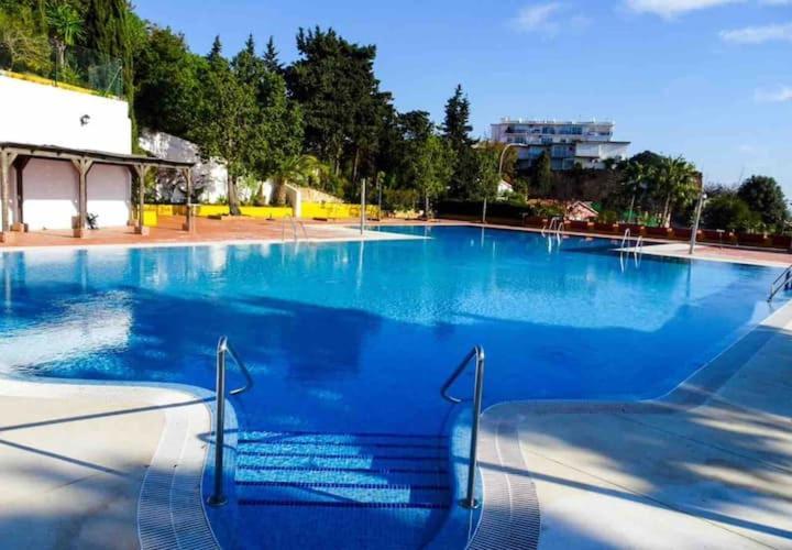 Apartamento Con Vistas Al Mar En Puerto Marina Apartman Torremolinos Kültér fotó
